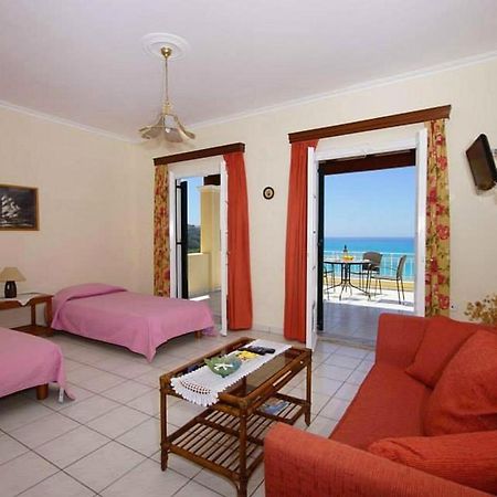 Natalia Apartment B With Panoramic Sea Views Of Agios Gordios Bay Esterno foto
