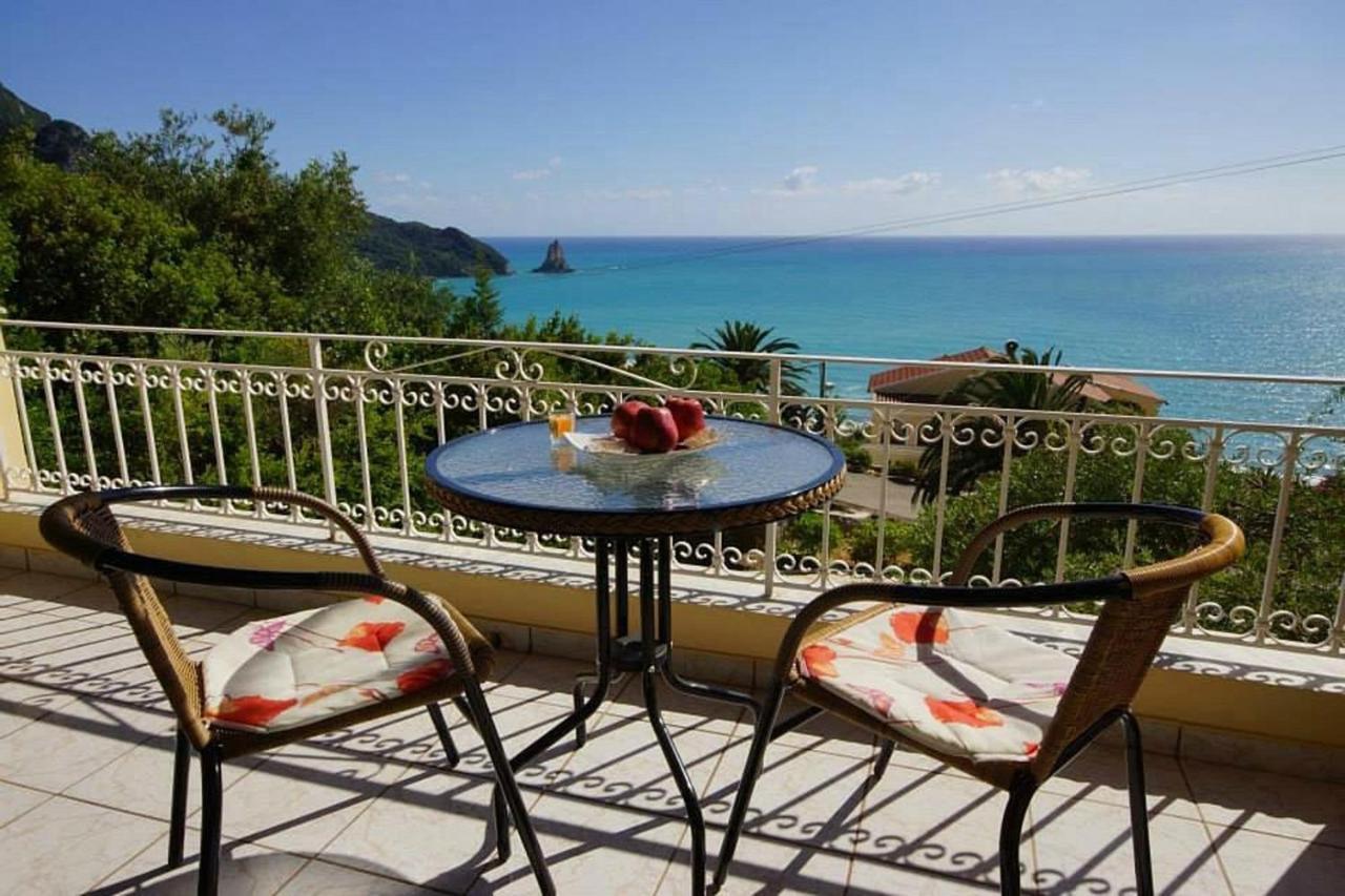 Natalia Apartment B With Panoramic Sea Views Of Agios Gordios Bay Esterno foto