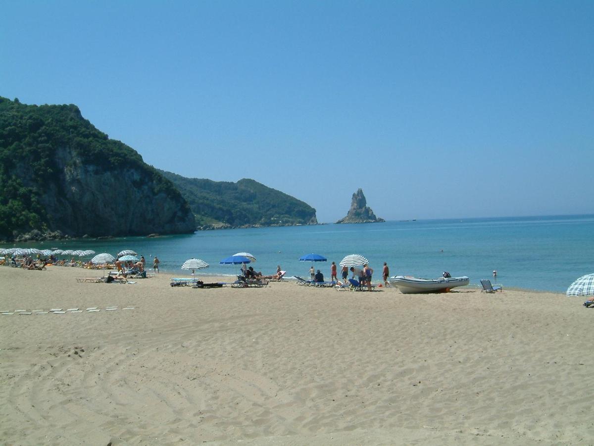 Natalia Apartment B With Panoramic Sea Views Of Agios Gordios Bay Esterno foto