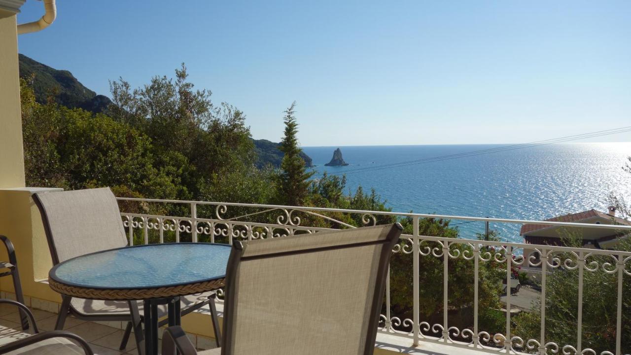 Natalia Apartment B With Panoramic Sea Views Of Agios Gordios Bay Esterno foto