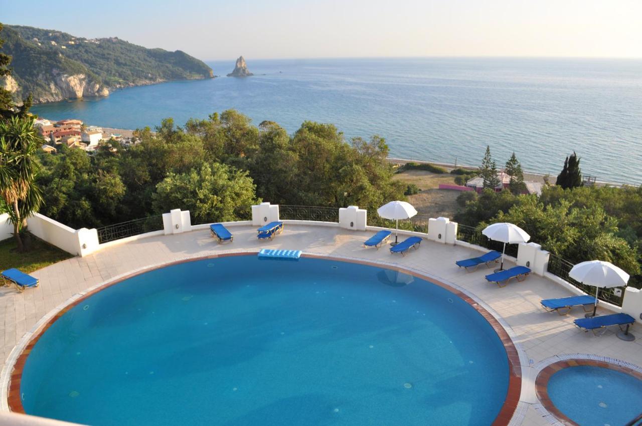 Natalia Apartment B With Panoramic Sea Views Of Agios Gordios Bay Esterno foto