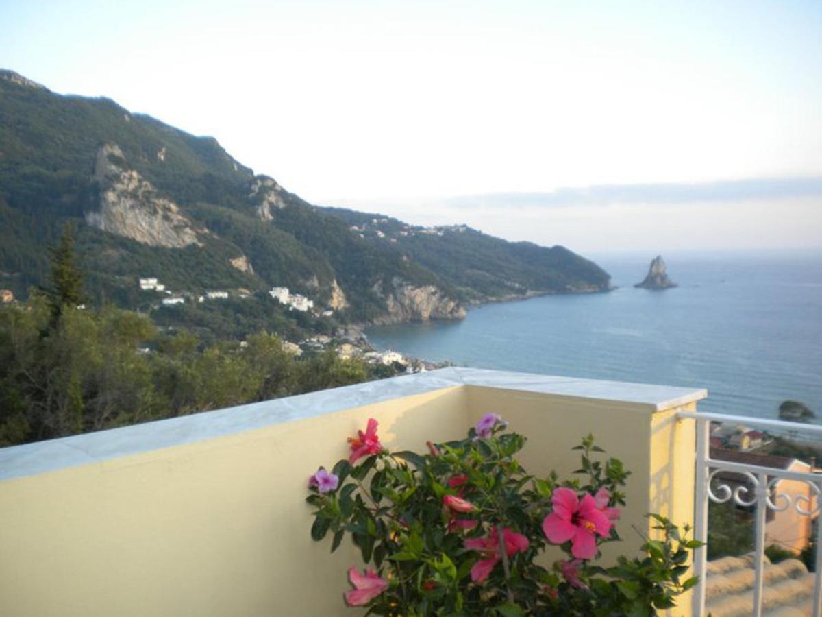 Natalia Apartment B With Panoramic Sea Views Of Agios Gordios Bay Esterno foto