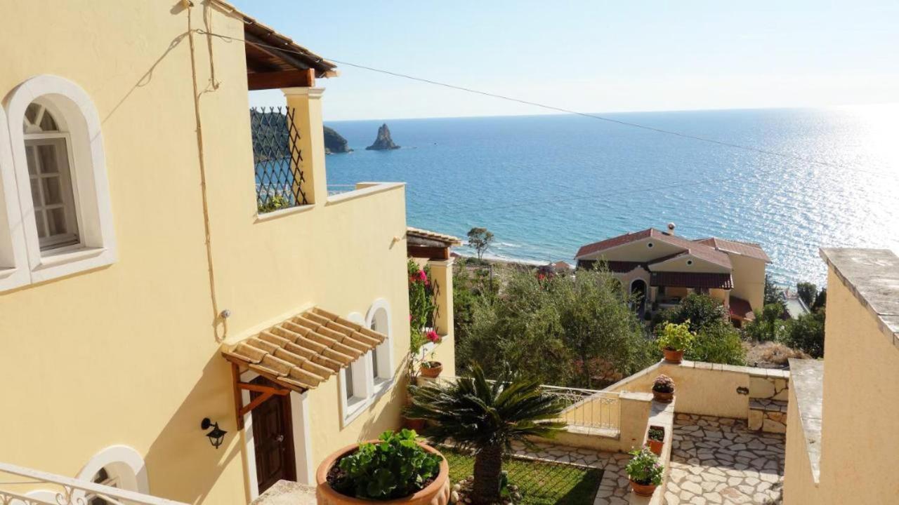 Natalia Apartment B With Panoramic Sea Views Of Agios Gordios Bay Esterno foto