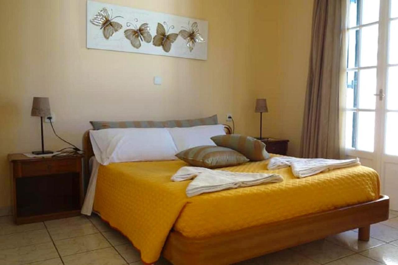Natalia Apartment B With Panoramic Sea Views Of Agios Gordios Bay Esterno foto