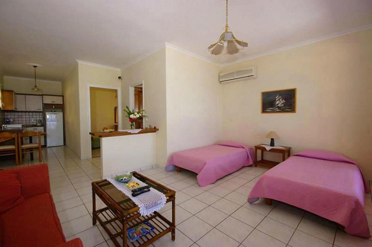 Natalia Apartment B With Panoramic Sea Views Of Agios Gordios Bay Esterno foto