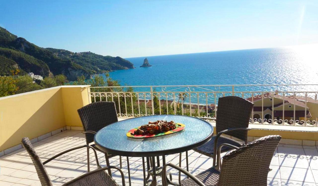Natalia Apartment B With Panoramic Sea Views Of Agios Gordios Bay Esterno foto