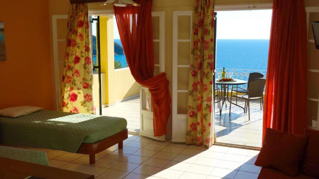 Natalia Apartment B With Panoramic Sea Views Of Agios Gordios Bay Esterno foto