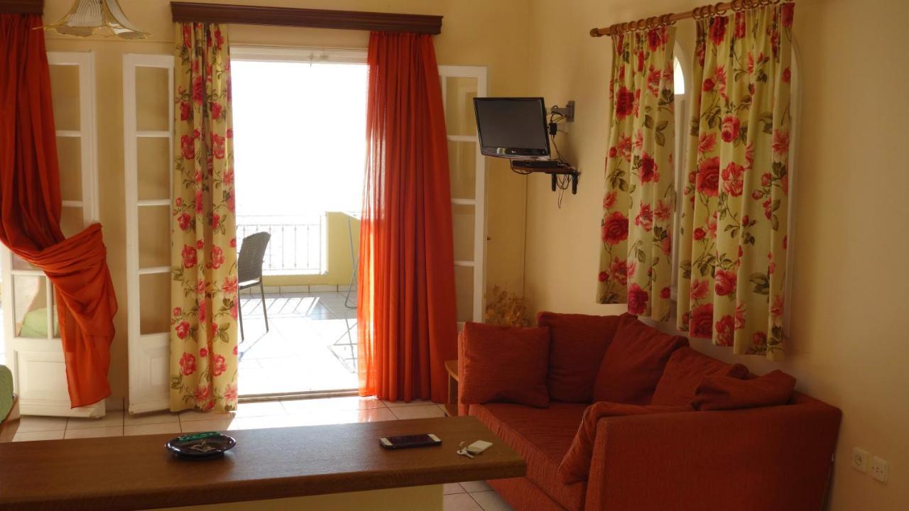 Natalia Apartment B With Panoramic Sea Views Of Agios Gordios Bay Esterno foto