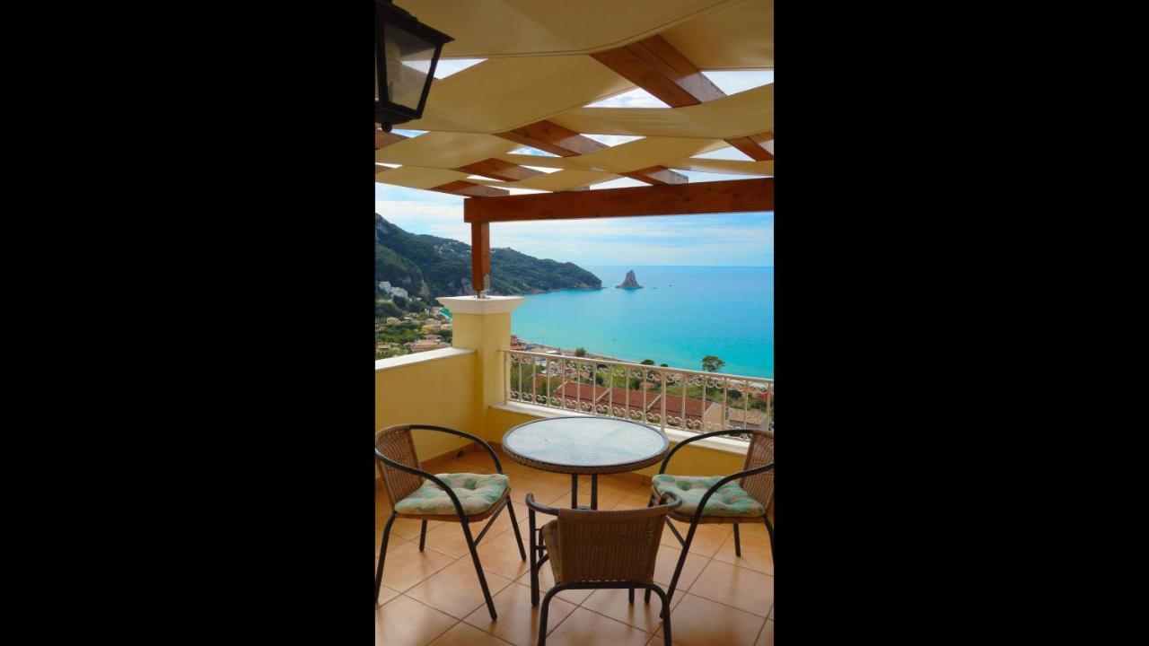 Natalia Apartment B With Panoramic Sea Views Of Agios Gordios Bay Esterno foto